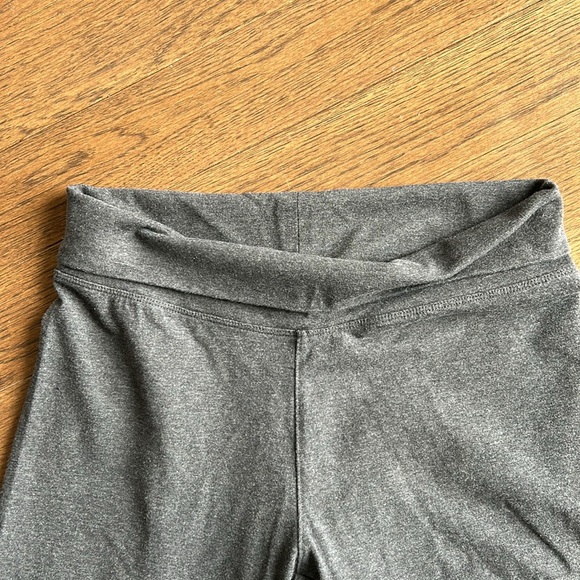 2/$25 - Calvin Klein Performance Gray Yoga Pants - Size M - Picture 4 of 8